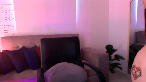 Snapshot of valengarcia_ chatting on March 7, 9:59 pm valen online show from March 7, 9:59 pm