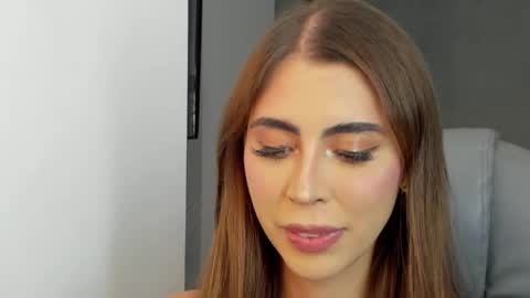 Snapshot of valenjonex chatting on January 4, 10:34 pm Angela online show from January 4, 10:34 pm