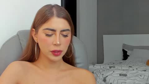 Snapshot of valenjonex chatting on March 11, 7:36 pm Angela online show from March 11, 7:36 pm