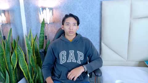 Valenor online show from October 28, 6:06 am