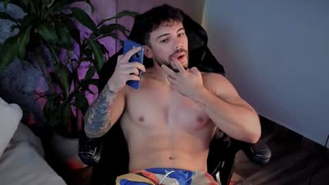 valenthinoking online show from September 16, 11:50 pm