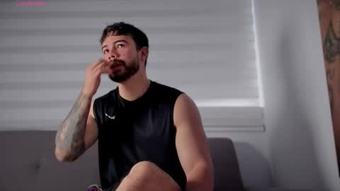 valenthinoking online show from October 25, 5:51 pm