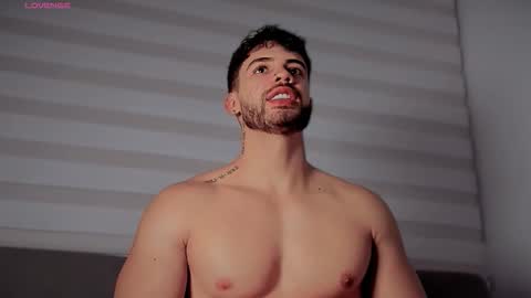 valenthinoking online show from November 18, 4:50 am