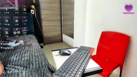 Snapshot of valentina_herrrera chatting on April 21, 5:28 pm valentina_herrrera online show from April 21, 5:28 pm