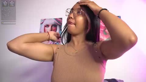 Snapshot of valentina_king18 chatting on November 17, 11:16 am VALENTINA online show from November 17, 11:16 am