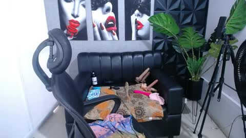 Valentina  online show from April 10, 8:46 pm