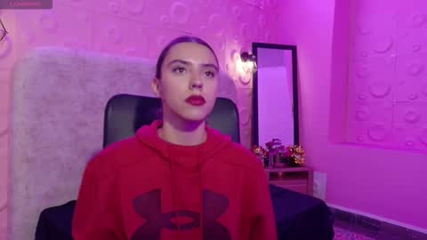 Snapshot of valentina_red18 chatting on November 16, 2:11 pm Valentina online show from November 16, 2:11 pm