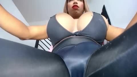 valentinabigcock23 online show from November 11, 12:16 pm