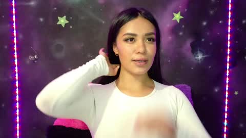 valentinarojass_ online show from May 22, 7:41 pm