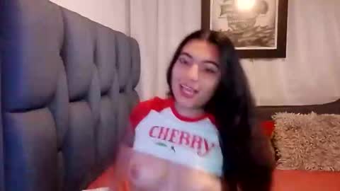 valentinasmith18 online show from May 21, 11:56 pm