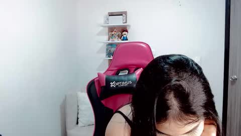 Snapshot of valentinasweet_ chatting on November 6, 12:55 am Valentina online show from November 6, 12:55 am