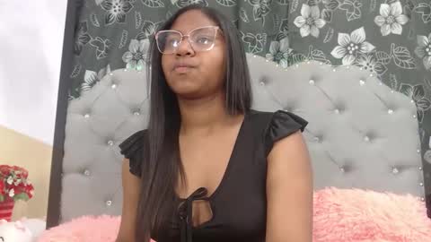 Snapshot of valentinavega18x chatting on January 9, 3:15 pm valentina vega online show from January 9, 3:15 pm