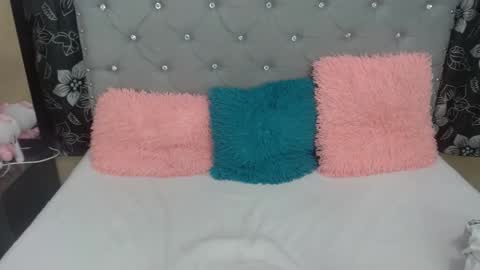 Snapshot of valentinavega18x chatting on March 1, 3:19 am valentina vega online show from March 1, 3:19 am