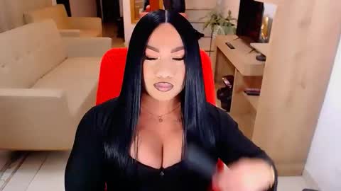 Snapshot of valentinaxqueen chatting on October 19, 11:16 pm online show from October 19, 11:16 pm