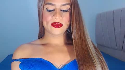 Snapshot of valentinaxxxdoll chatting on December 19, 7:10 pm VALENTINA online show from December 19, 7:10 pm