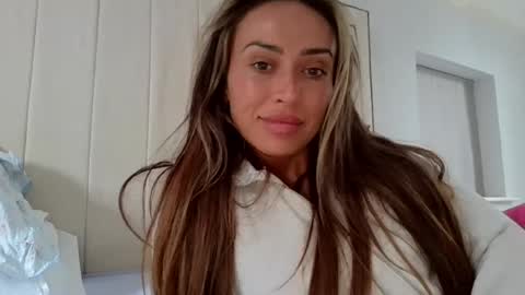 Snapshot of valentinazahra chatting on July 13, 9:12 am valentinazahra online show from July 13, 9:12 am