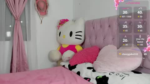 Snapshot of valentine_sweety chatting on May 15, 11:12 pm Valentine online show from May 15, 11:12 pm