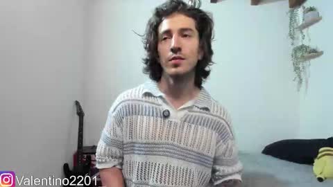 valentino online show from March 1, 4:14 am