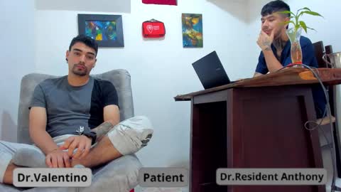 Snapshot of valentino_bel chatting on January 19, 1:59 pm Nick online show from January 19, 1:59 pm