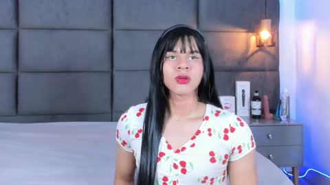 valentino moon online show from September 22, 2:35 am