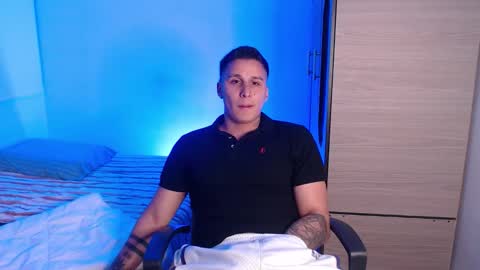 VALENTINO online show from March 8, 11:19 pm