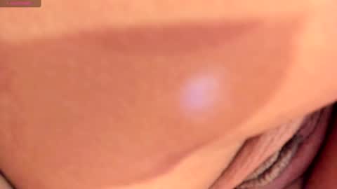 Vale Toro  online show from February 23, 1:32 pm