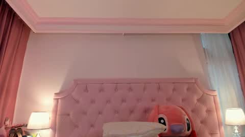 Vale Toro  online show from February 24, 4:47 pm