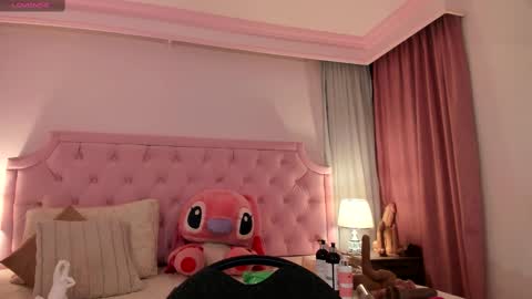 Vale Toro  online show from March 12, 12:15 pm