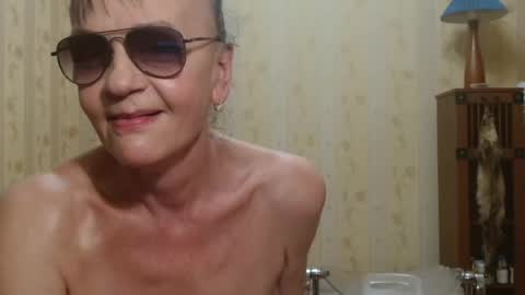 Snapshot of valenttijm3851 chatting on July 6, 9:28 am valentijm online show from July 6, 9:28 am