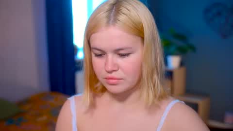 valeri______ online show from August 1, 8:02 am