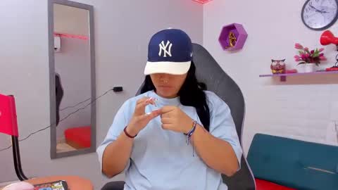 valeri_harpers4 online show from September 30, 2:05 am