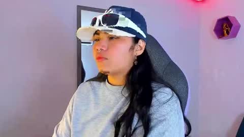 valeri_harpers4 online show from October 4, 2:20 am