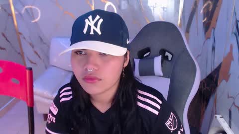 valeri_harpers4 online show from October 5, 12:58 pm