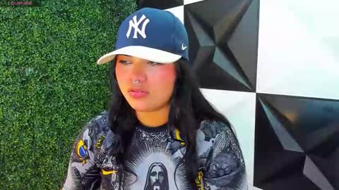 valeri_harpers4 online show from October 23, 12:54 am