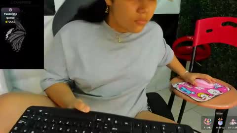 Snapshot of valeri_harpers4 chatting on July 1, 9:25 pm valeri_harpers4 online show from July 1, 9:25 pm