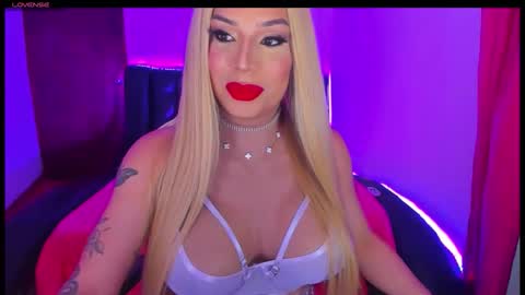 valeri_hilton online show from December 19, 2:40 am