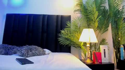 Snapshot of valeri_tafur chatting on February 21, 11:00 am valeri_tafur online show from February 21, 11:00 am