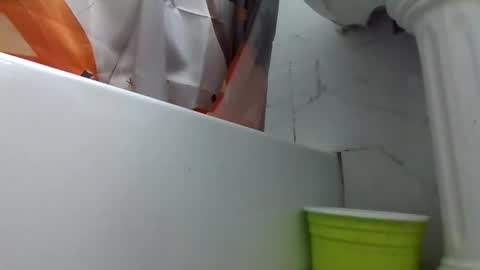 Snapshot of valeria06 chatting on October 27, 5:00 am Valeria online show from October 27, 5:00 am