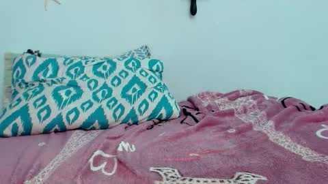 Snapshot of valeria18sexy chatting on October 31, 2:34 am valeria online show from October 31, 2:34 am