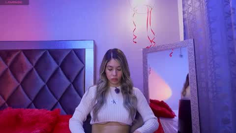 Snapshot of valeria_castellano_ chatting on February 17, 12:34 pm valeria online show from February 17, 12:34 pm