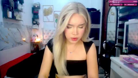 Snapshot of valeria_nikia chatting on October 5, 10:35 am VALERIA online show from October 5, 10:35 am