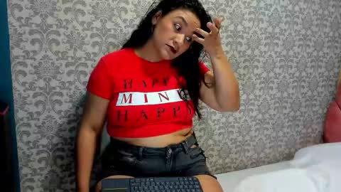 Snapshot of valeria_rivera1 chatting on February 17, 7:09 pm Costume lover online show from February 17, 7:09 pm