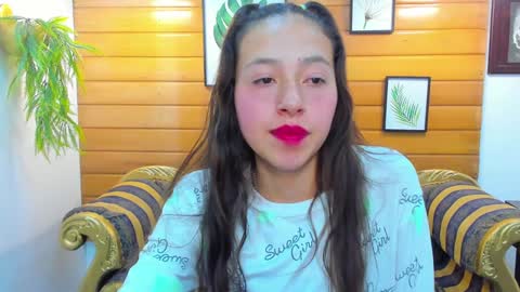 Snapshot of valeria_rossi7 chatting on December 28, 8:36 pm Valeria online show from December 28, 8:36 pm