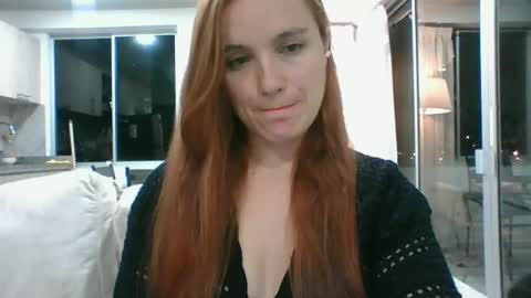 valeriafrannco online show from June 17, 4:04 am