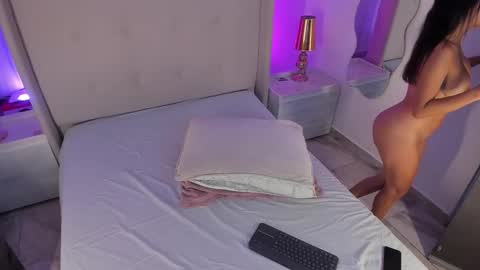 Snapshot of valeriah_ chatting on February 11, 2:00 pm Valeria online show from February 11, 2:00 pm