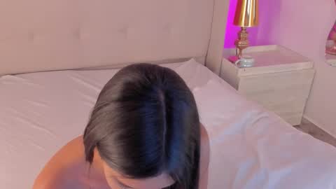 Snapshot of valeriah_ chatting on March 21, 3:04 pm Valeria online show from March 21, 3:04 pm