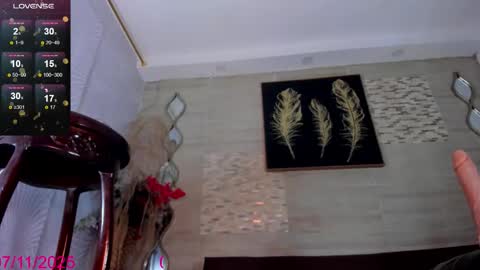 Snapshot of valeriaqueents chatting on November 7, 2:39 pm online show from November 7, 2:39 pm