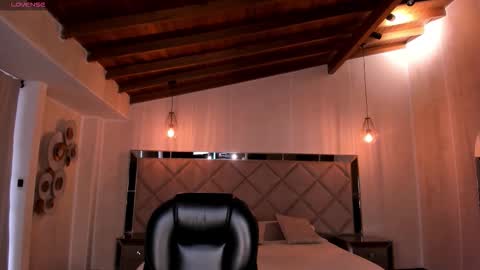 Vale  online show from October 11, 12:04 pm