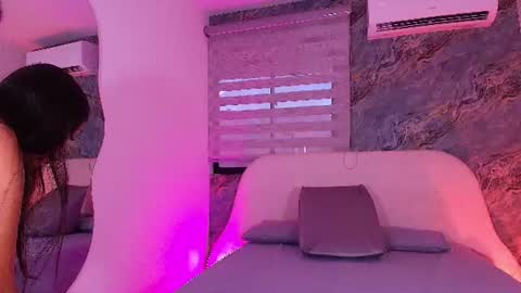 Snapshot of valerie_arias chatting on July 6, 7:27 pm Valerie online show from July 6, 7:27 pm