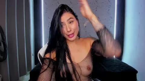 VALERIE online show from April 7, 7:25 pm